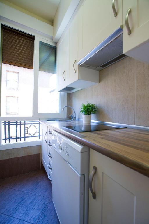 Apartment Tirso De Molina Madrid