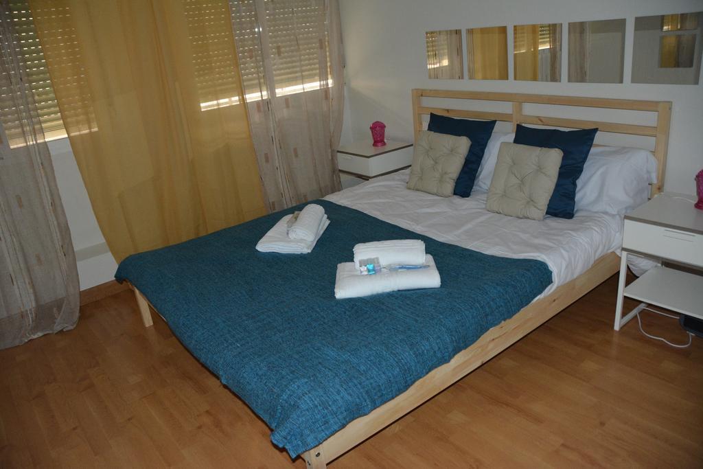 Apartment For Barrio Del Pilar Temporal Sar28 Madrid
