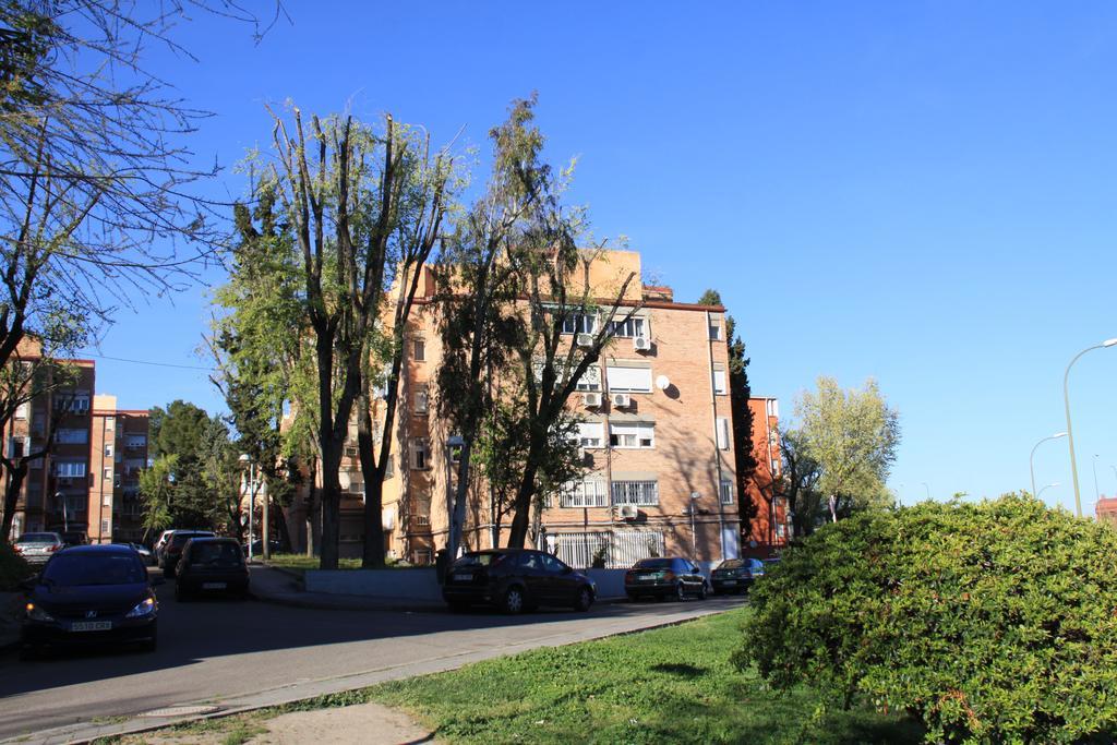 Rent 6 Apartment *