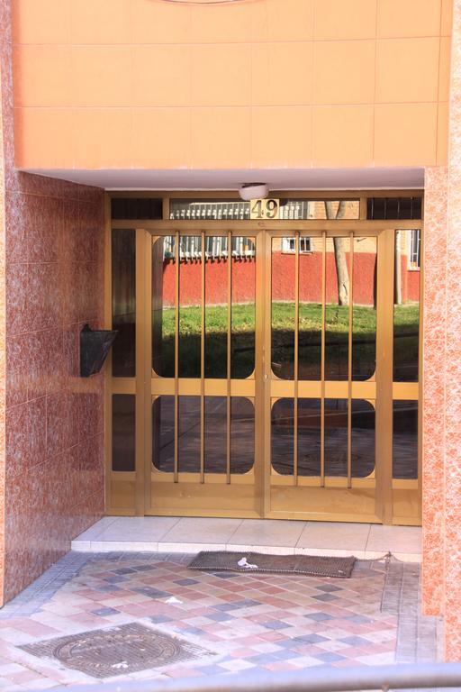 Rent 6 Apartment *