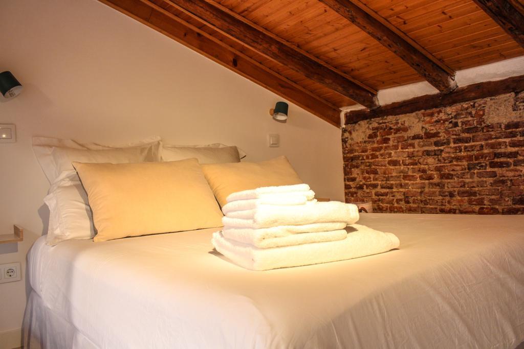 Foodie Attic Apartment Madrid