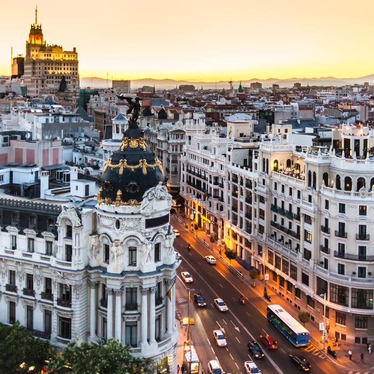 Sol- Carlos V Apartment Madrid