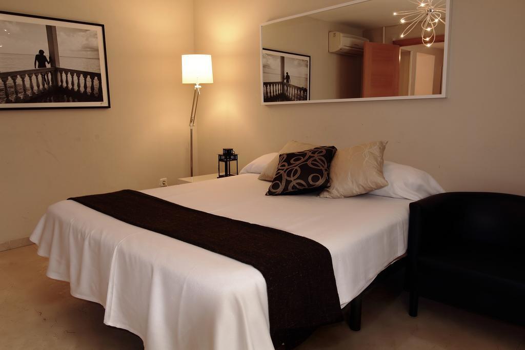 Mercury Apartment *
