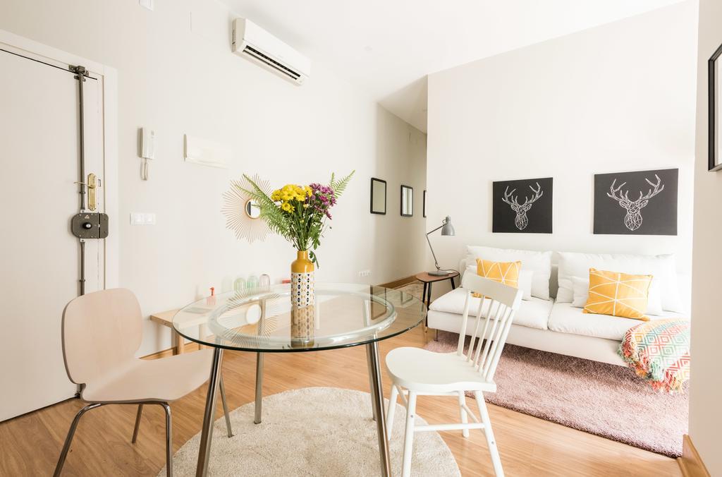 Chic Gran Via Apartment *