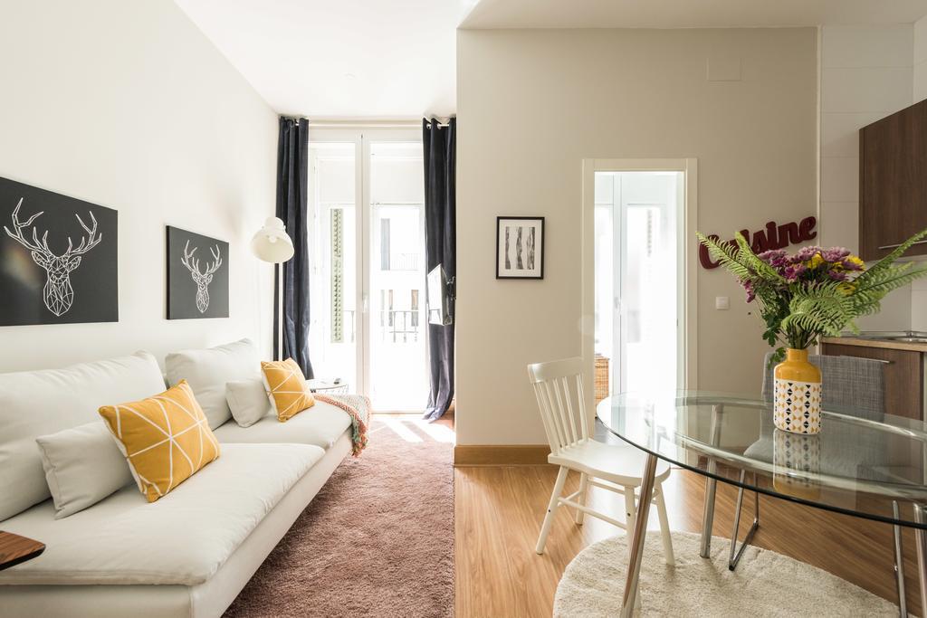 Apartment Chic Gran Via *