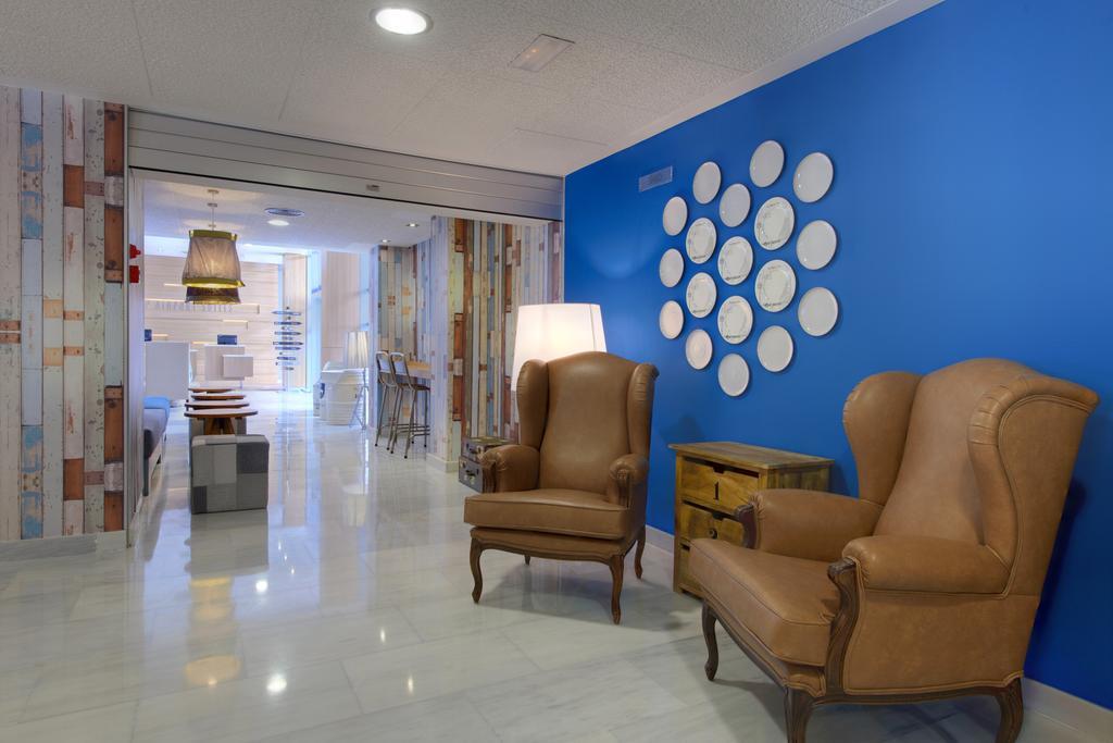 Apartahotel Airport Suites, Affiliated By Meliá 2*