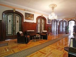 Alcazar Regis Apartment *