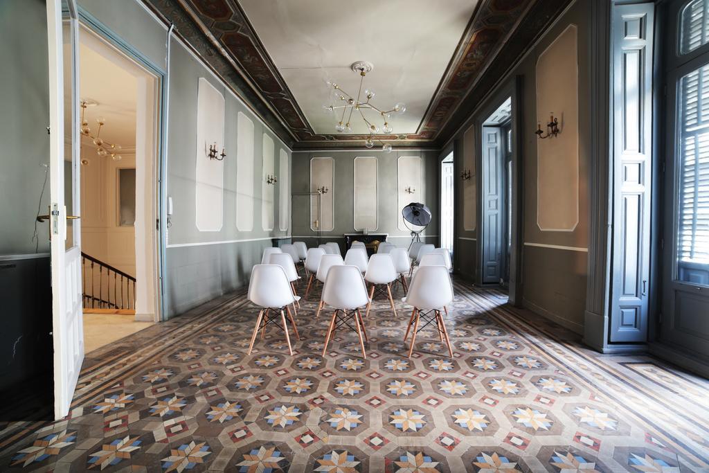 Residencia Wunderhouse Hostel *