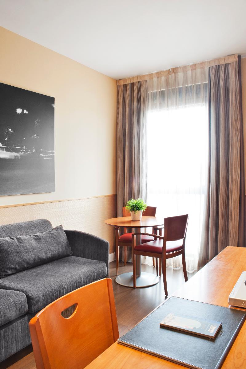 Limehome Calle De Don Ramon De La Cruz Aparthotel Madrid