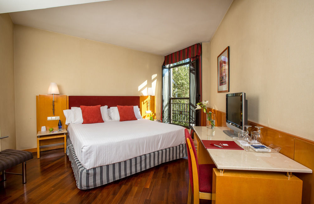 Leonardo City Center Hotel 3*