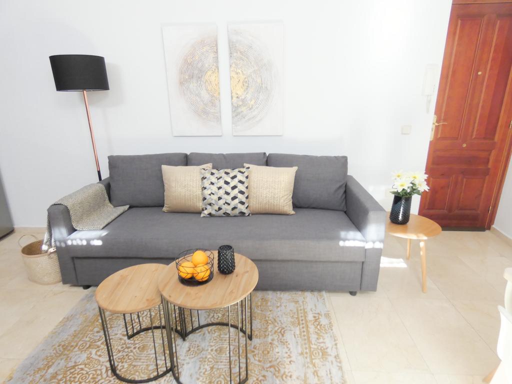 L&h Plaza Espana Apartment