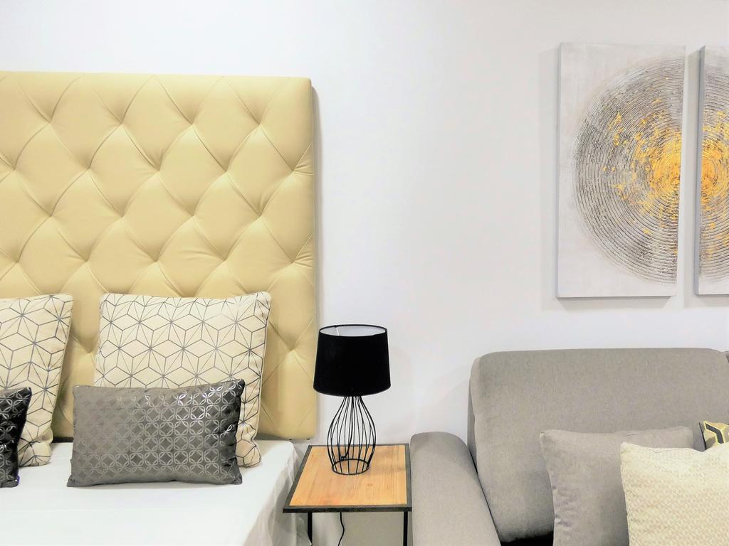 L&h Plaza Espana Apartment *