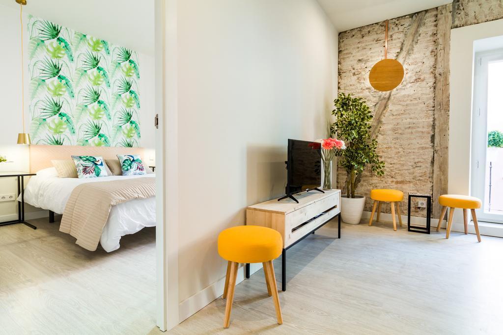 Latina I Apartment