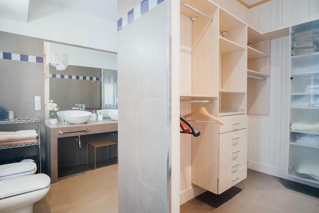 I Salamanca På 220 M². Soveværelser: 4. Private Badeværelser: 3. Lejlighed