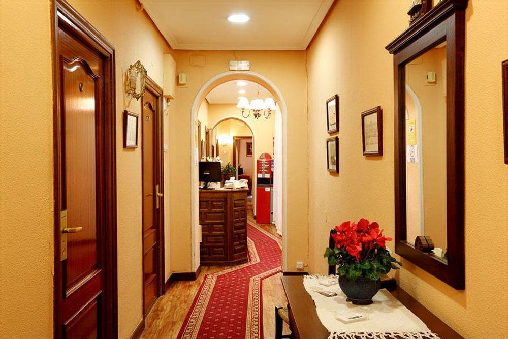 Guest house Macarena 2*