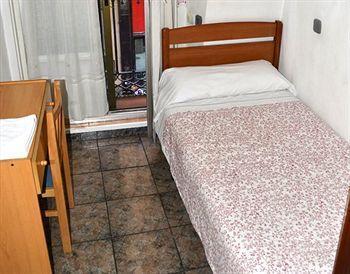 Casa de hóspedes Inter Puerta Del Sol Auto Check In 3*