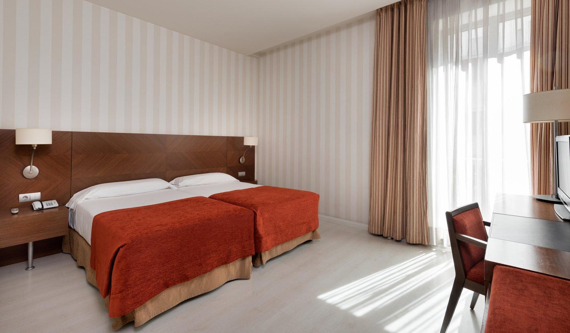 Totem Madrid, A Small Luxury Of The World 4* Madrid