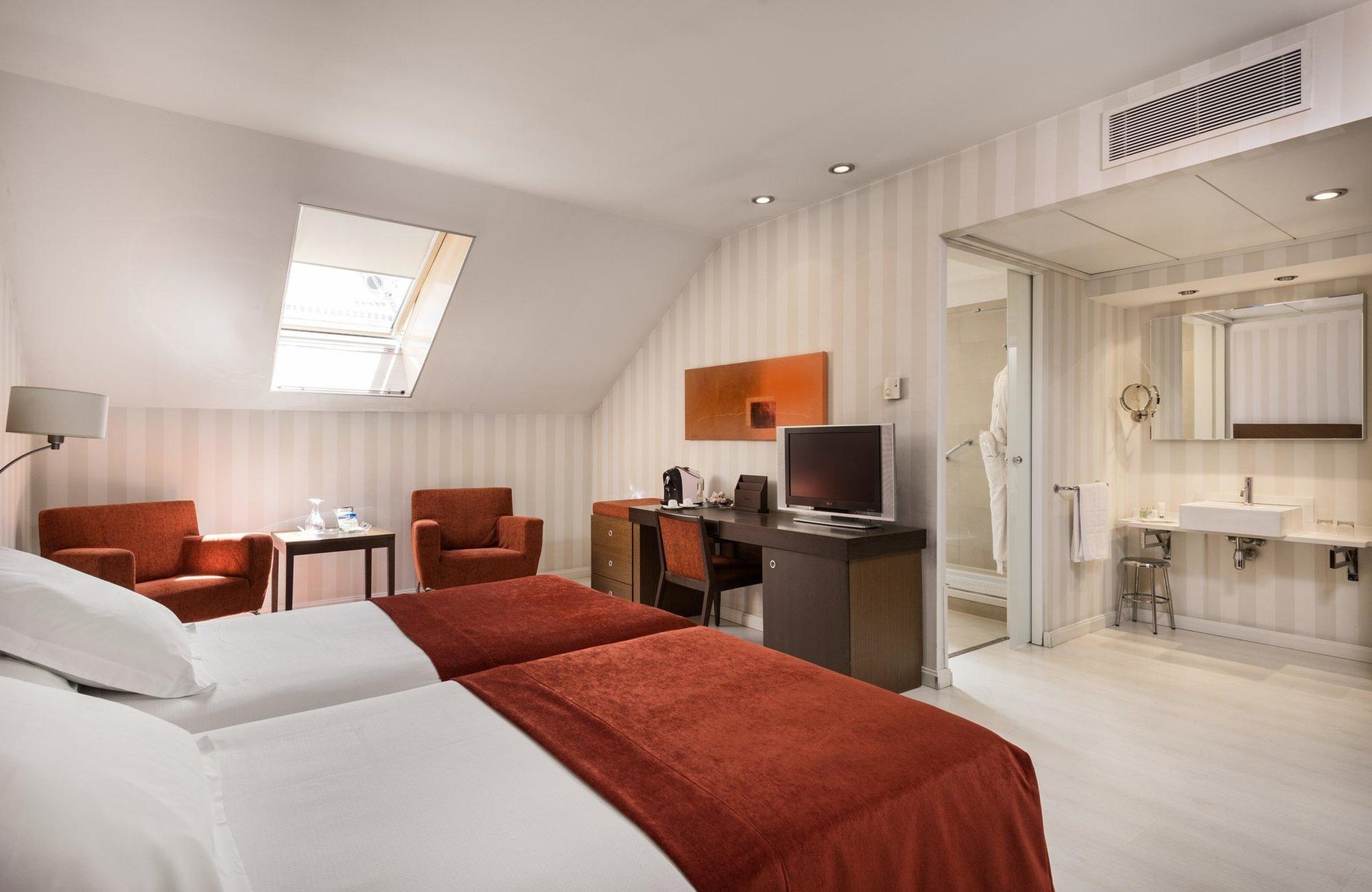 Totem Madrid, A Small Luxury Of The World 4*