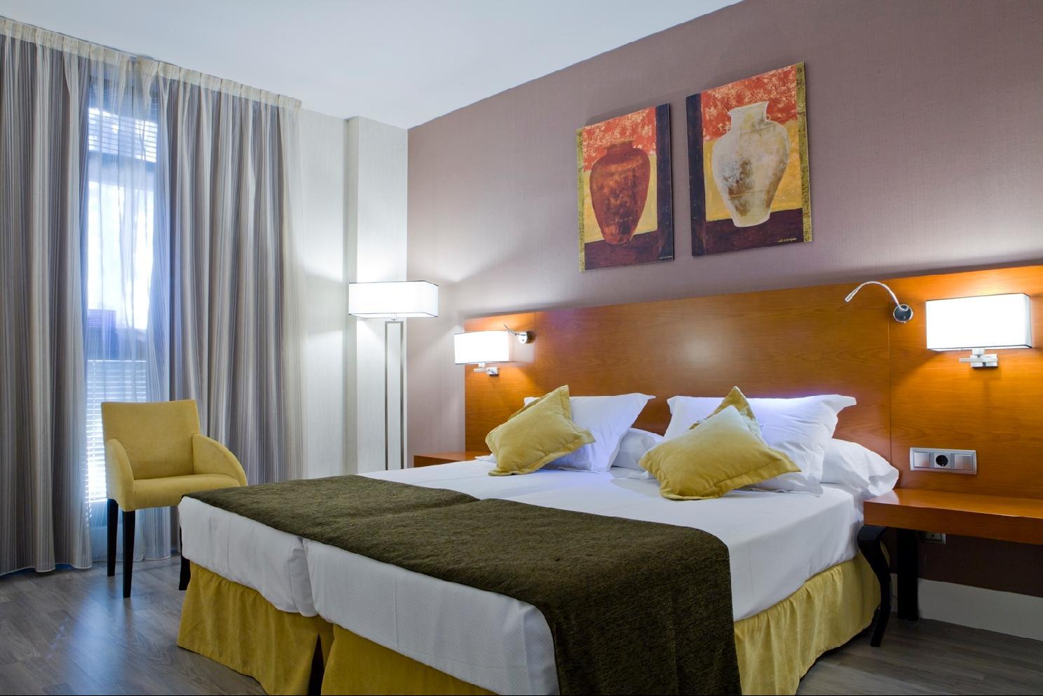 Hotel Puerta De Toledo Madri