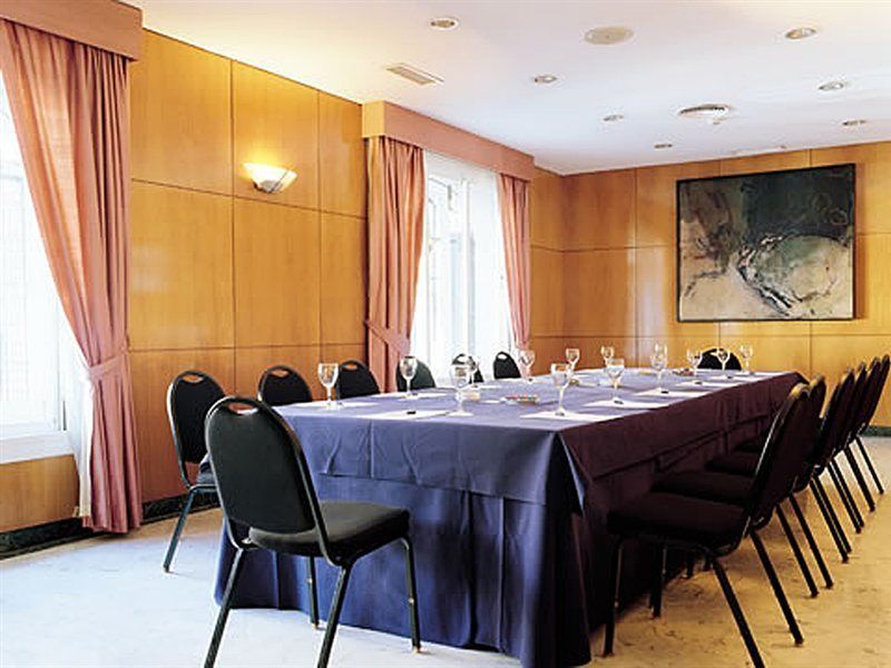 Hotel Avani Alonso Martinez 4*