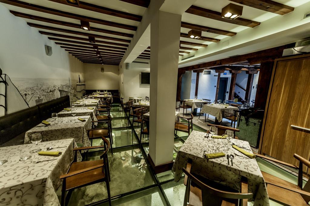 Del Leon De Oro Boutique Madrid