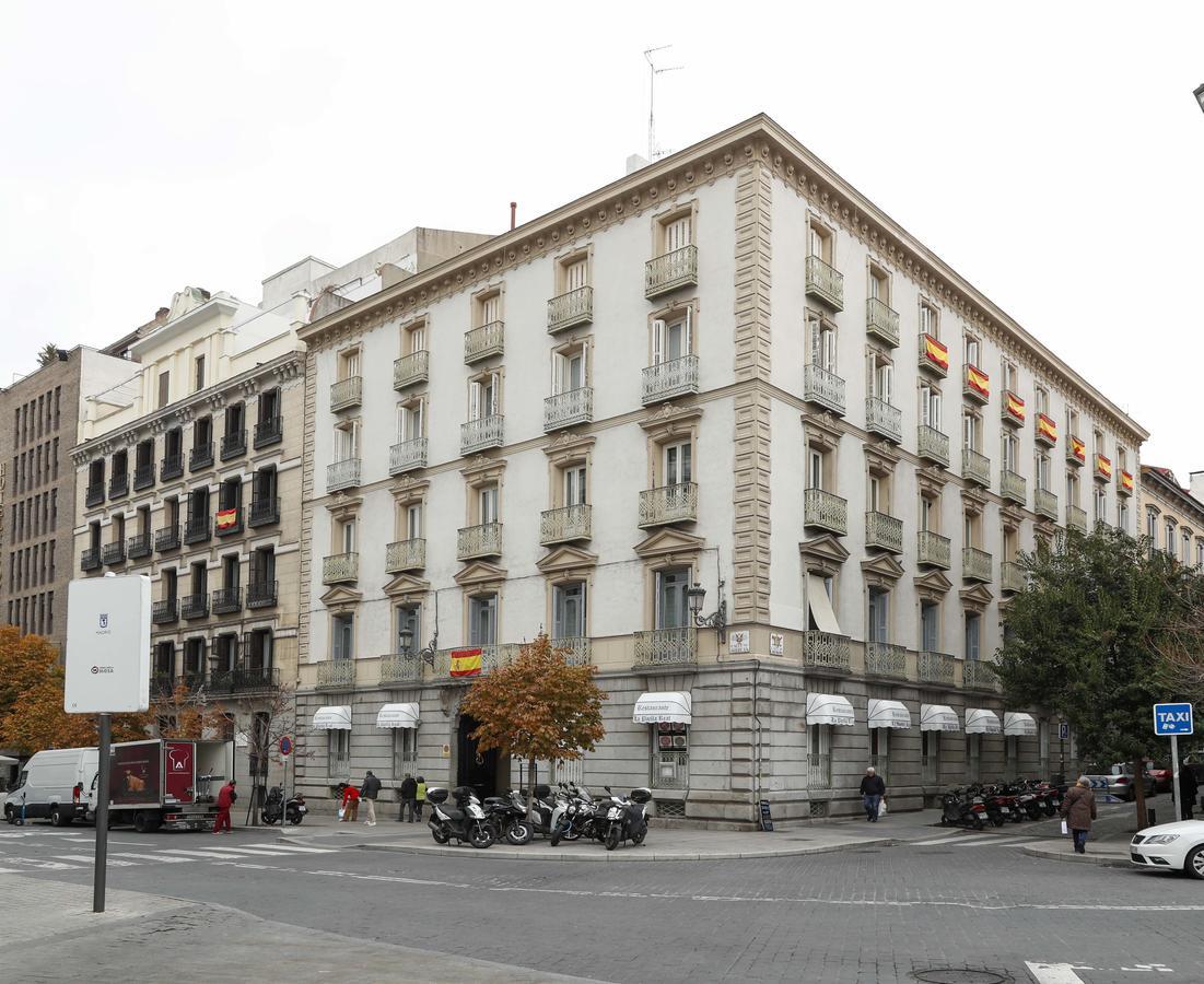 Guest house Escala Opera 3*