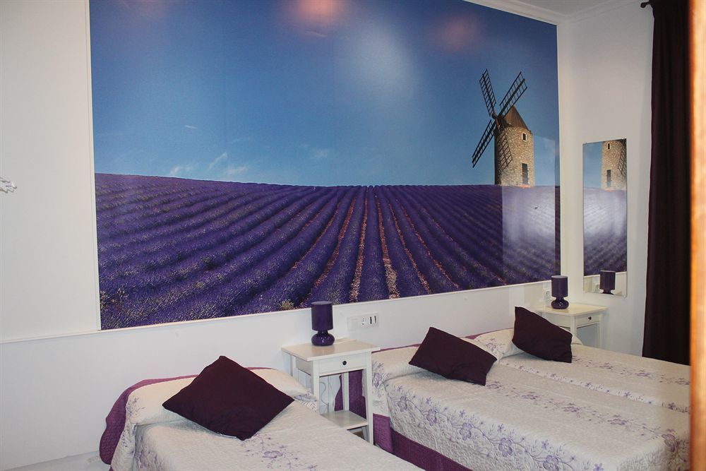 A Nuestra Senora De La Paloma 2*