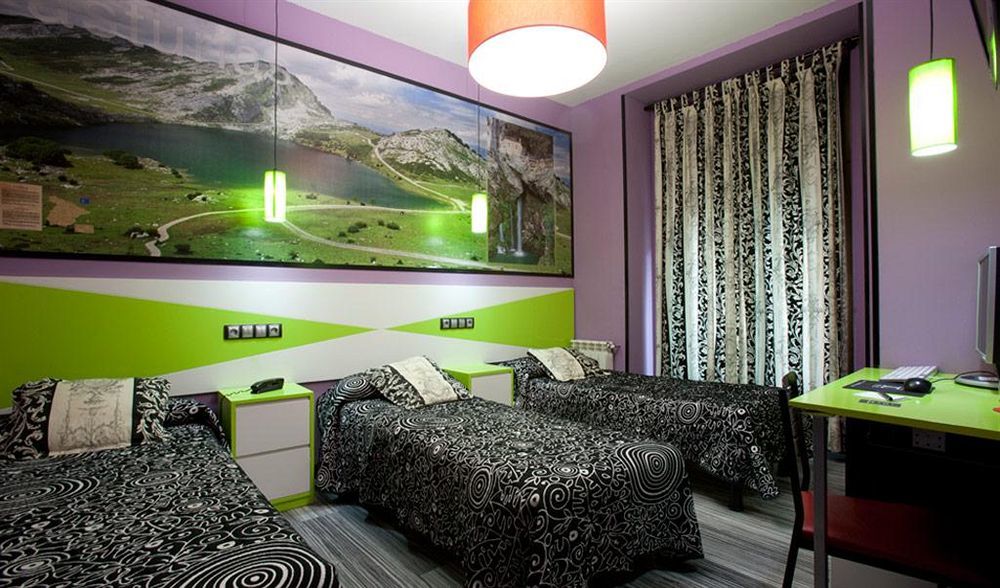 Jc Santa Ana Guest house Madrid