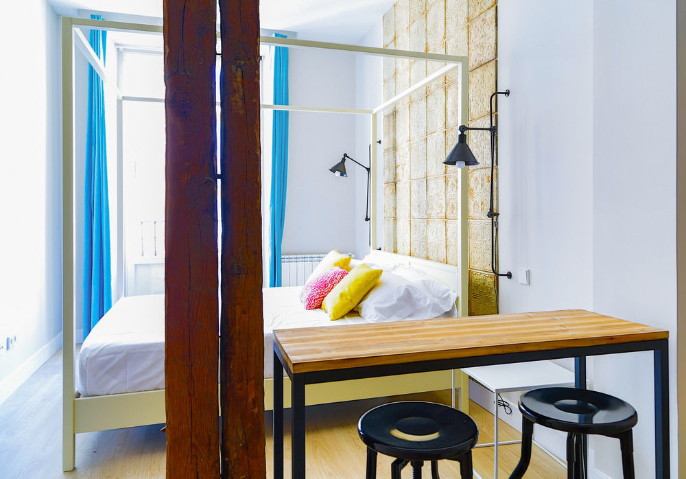 Urban Vida La Latina Apartment