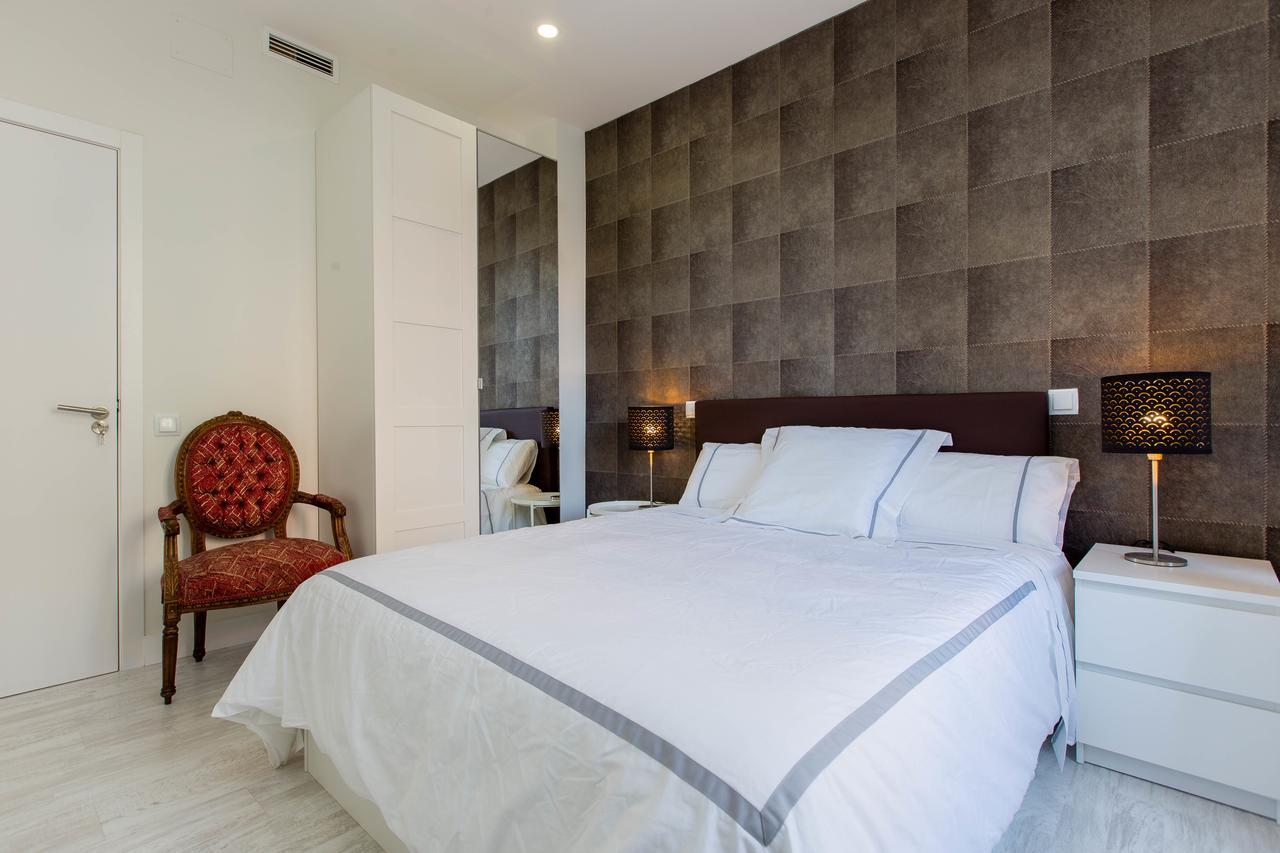 Bookinmadrid Com - Cascorro Sq 18 Pax Lejlighed Madrid