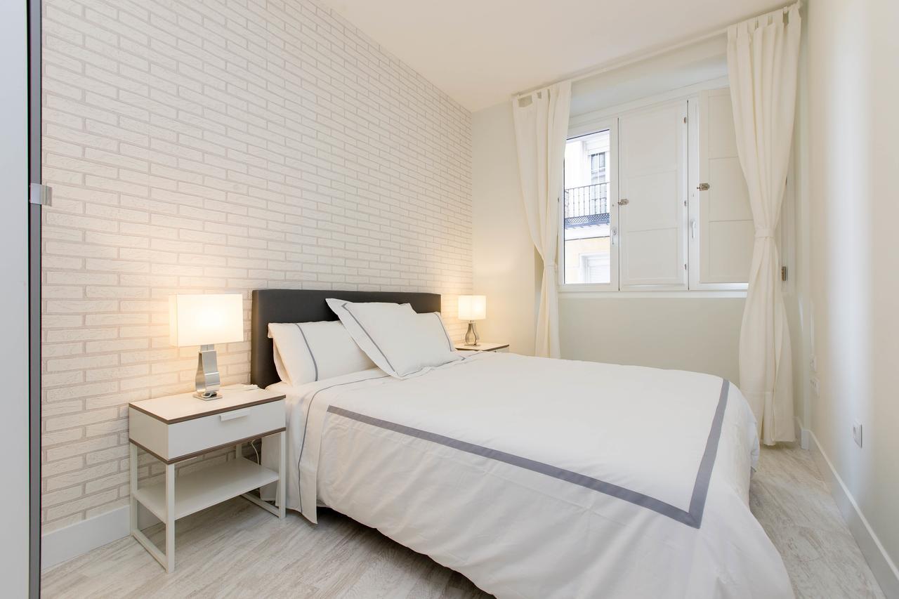 Lejlighed Bookinmadrid Com - Cascorro Sq 18 Pax Madrid