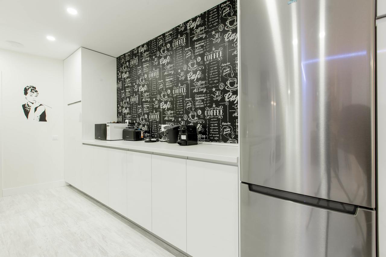 Lejlighed Bookinmadrid Com - Cascorro Sq 18 Pax Madrid