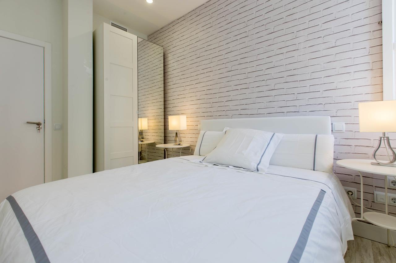 Bookinmadrid Com - Cascorro Sq 18 Pax Lejlighed Madrid