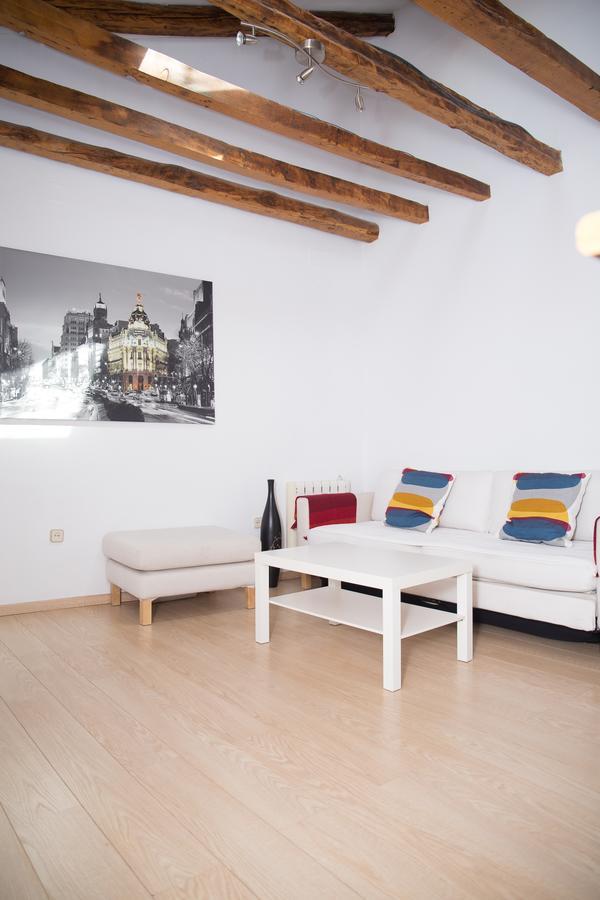 Cervantes Apartment *