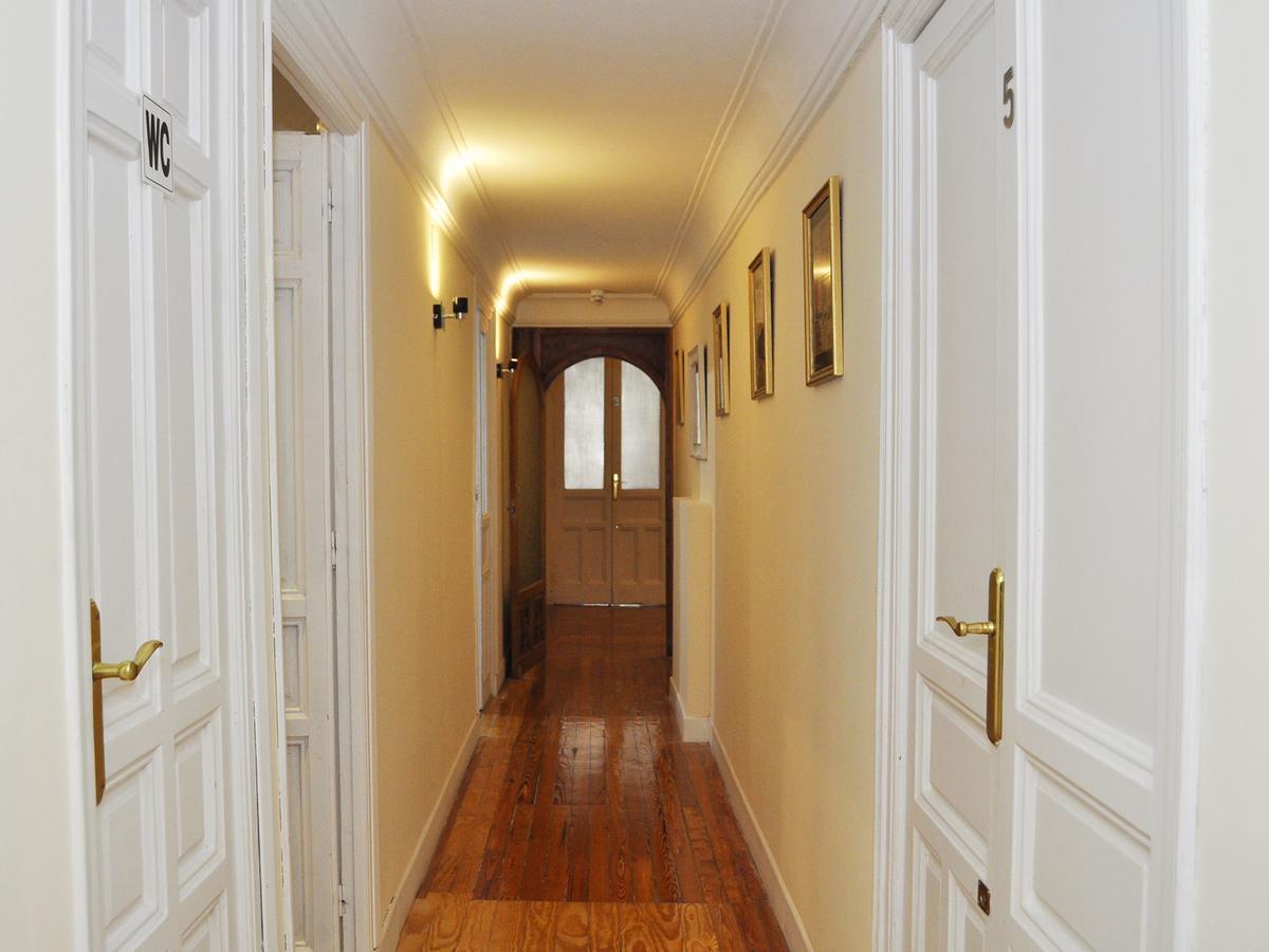 Grand Via House 3*