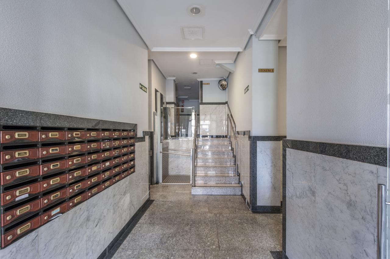 Apartment Plaza De Castilla Ii - Modernidad Y Confort En *