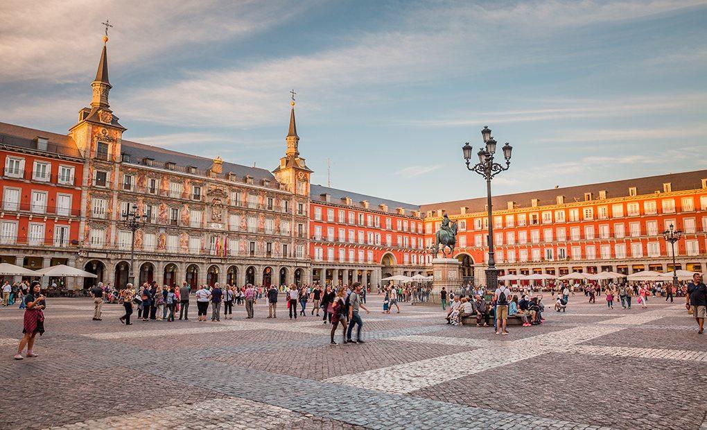 Grand Stay-city Center Plaza Mayor Apartment