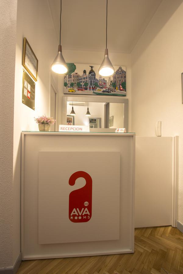 Ava *