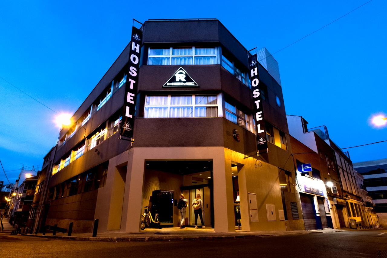 Far Bernabeu Hostel Madrid
