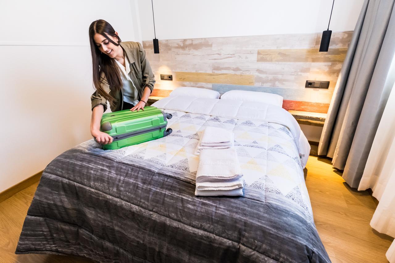 Far Bernabeu Hostel Madrid