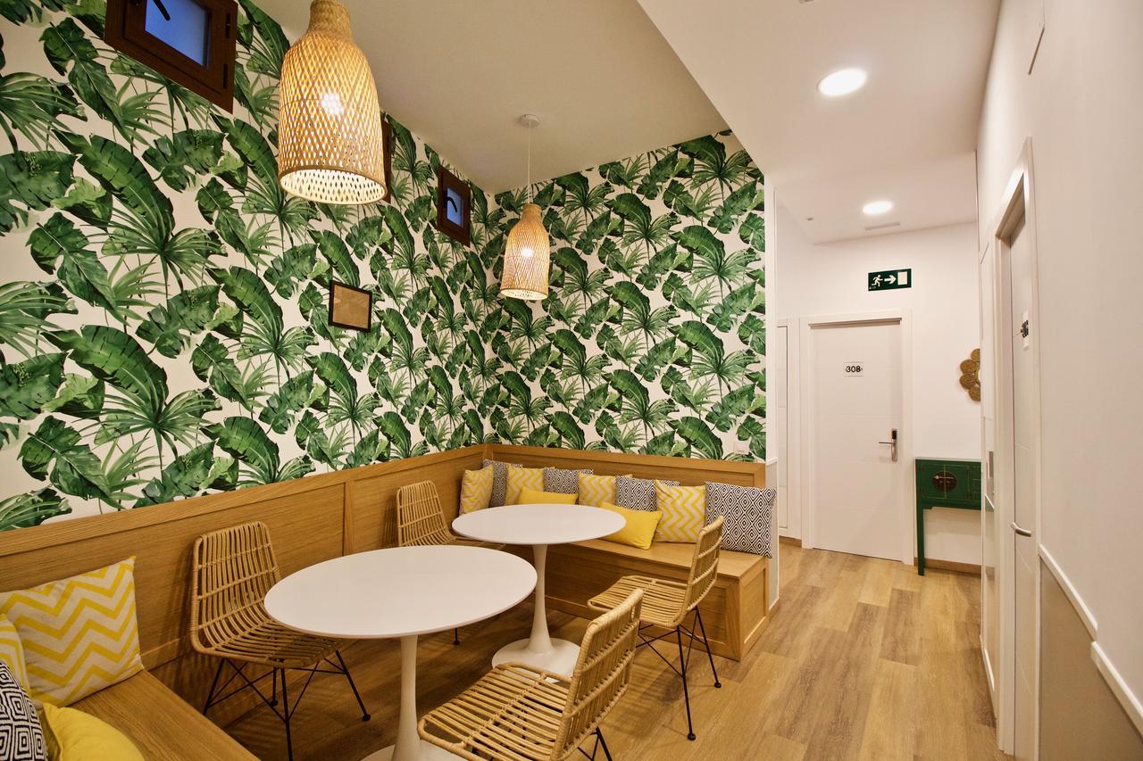 Guest house The Bridge Huertas Madrid