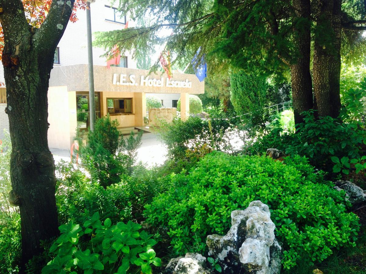 Escuela Hotel