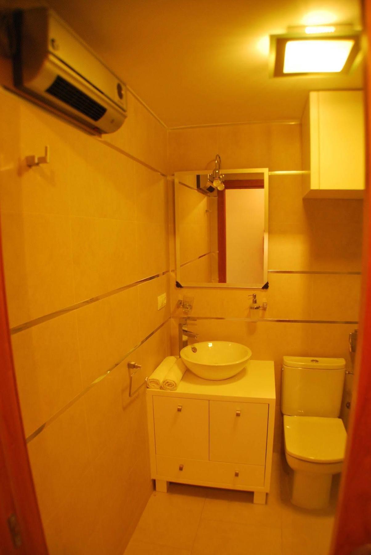 Puerta Del Sol B Apartment Madrid