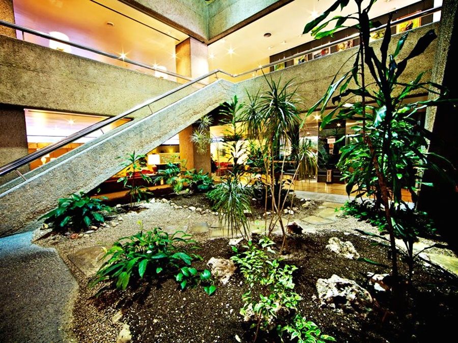 Pierre & Edificio Eurobuilding 2