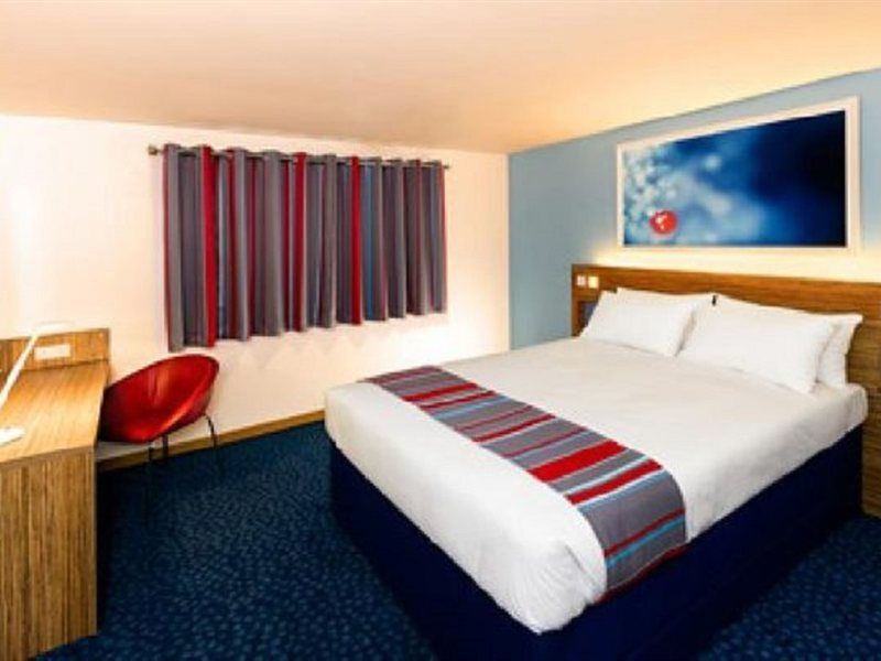 Travelodge Metropolitano *