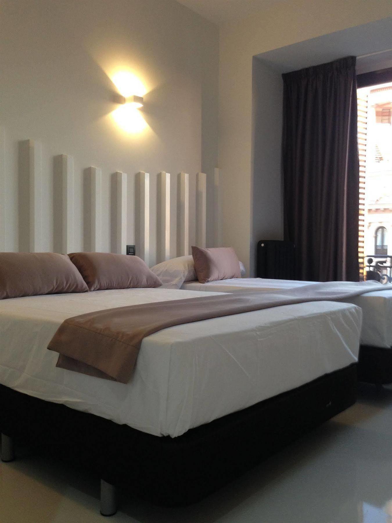 Gran Via 44 Hostel Madrid
