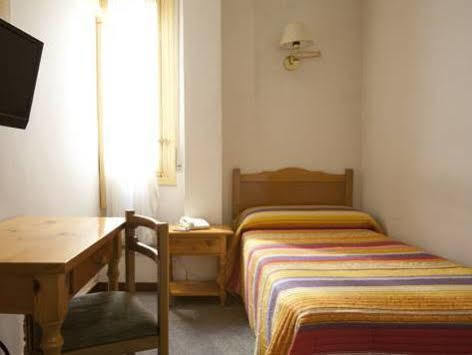 Andorra 2*