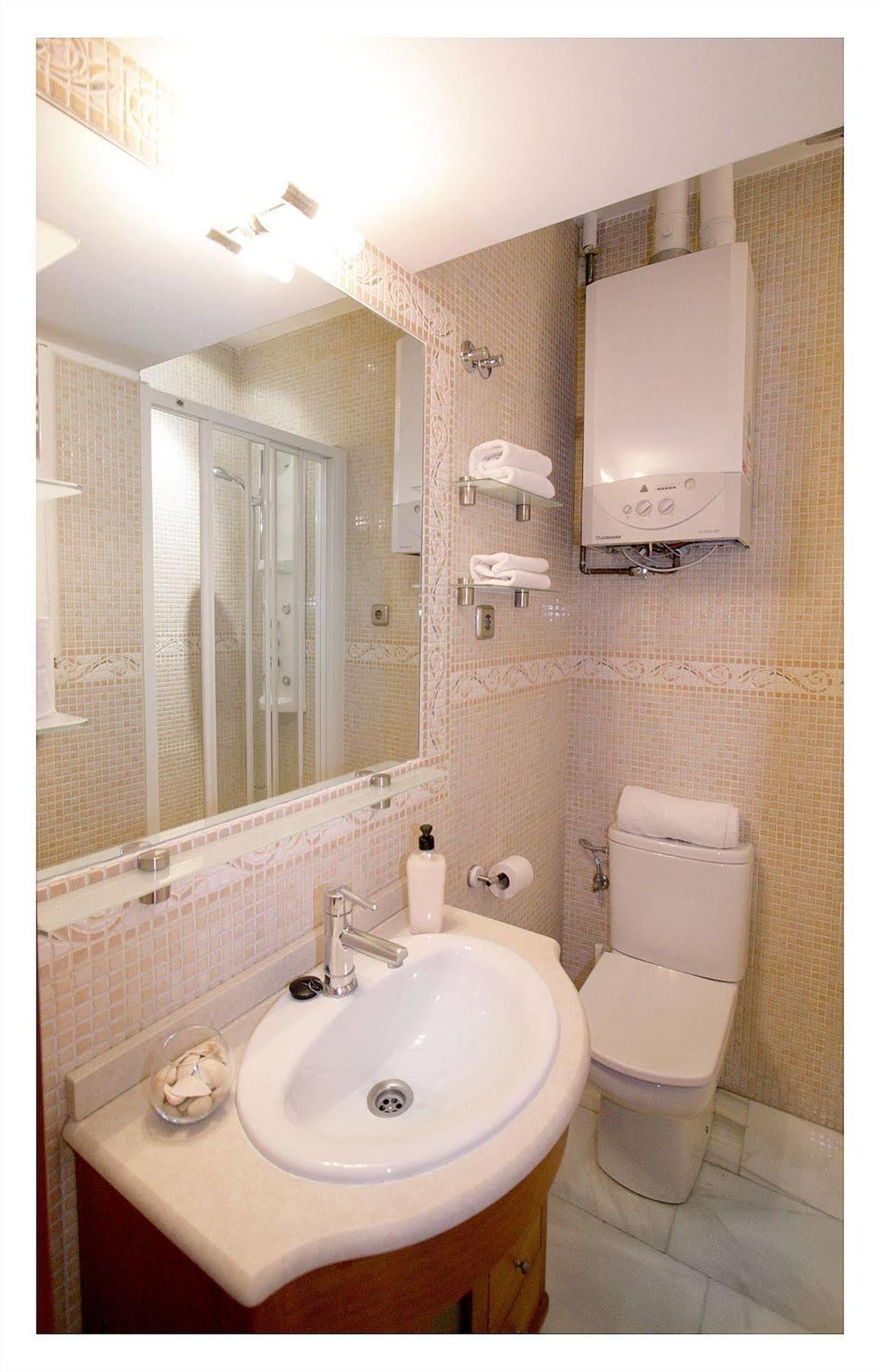 Gran Via, Behap Apartment