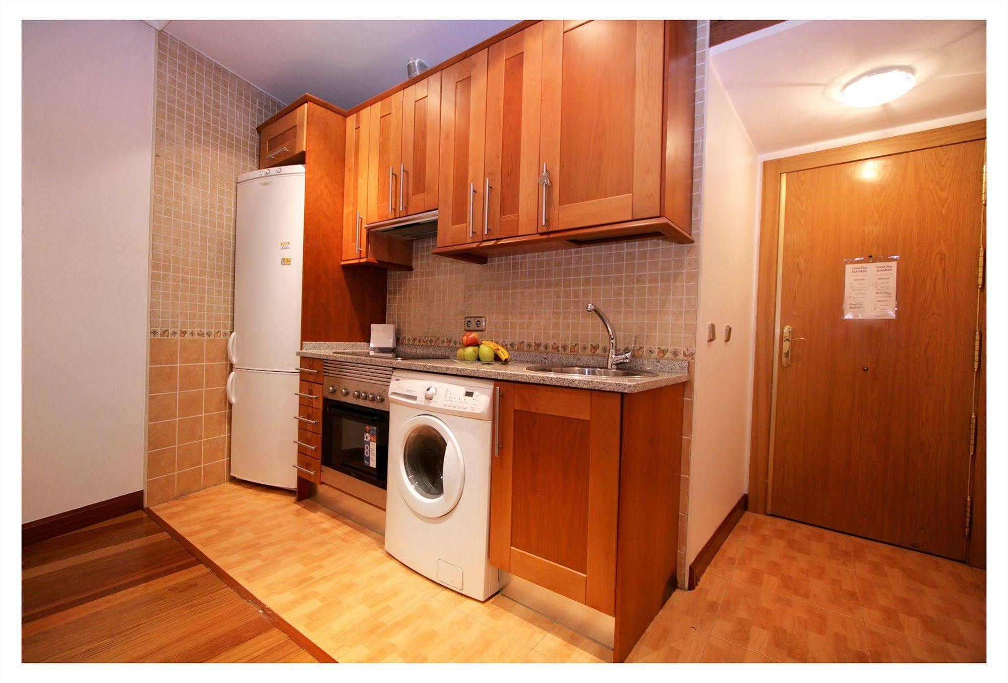 Gran Via, Behap Apartment Madrid