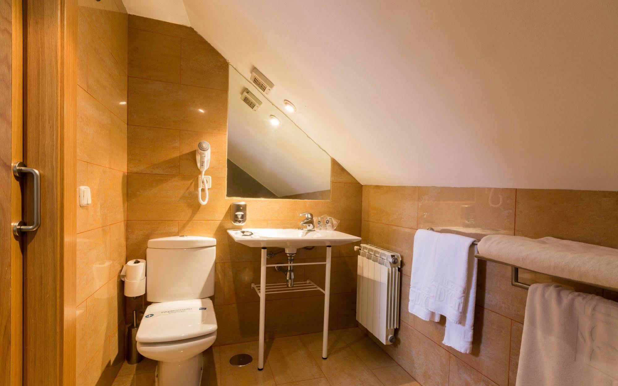 Hotel Di' Carlo Madri